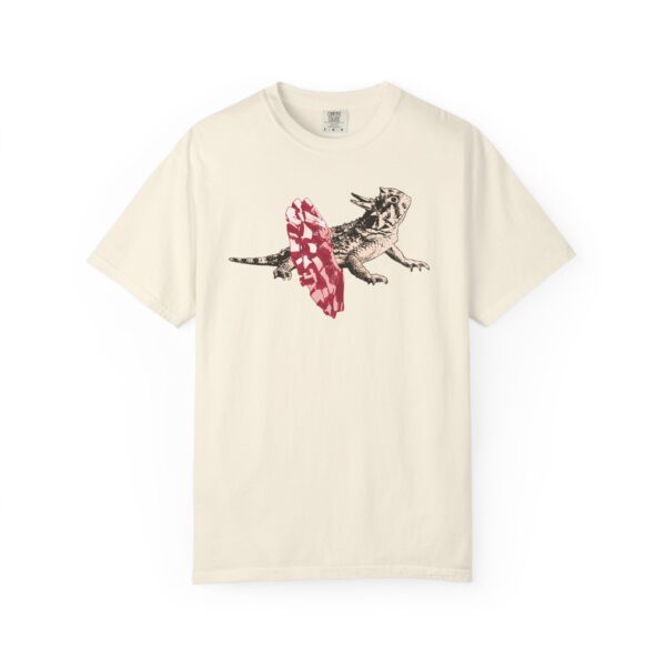 Dancing Horned Lizard Relaxed Fit T-Shirt, Whimsical Animal Graphic Tee, Playful T-Shirt for Nature Lovers, Casual Cotton Wear, Eco-Friendly - Image 5