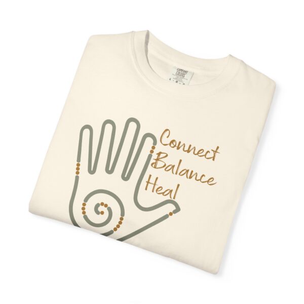 Connect, Balance, Heal - Reiki Hand Heavyweight T-Shirt - Image 8